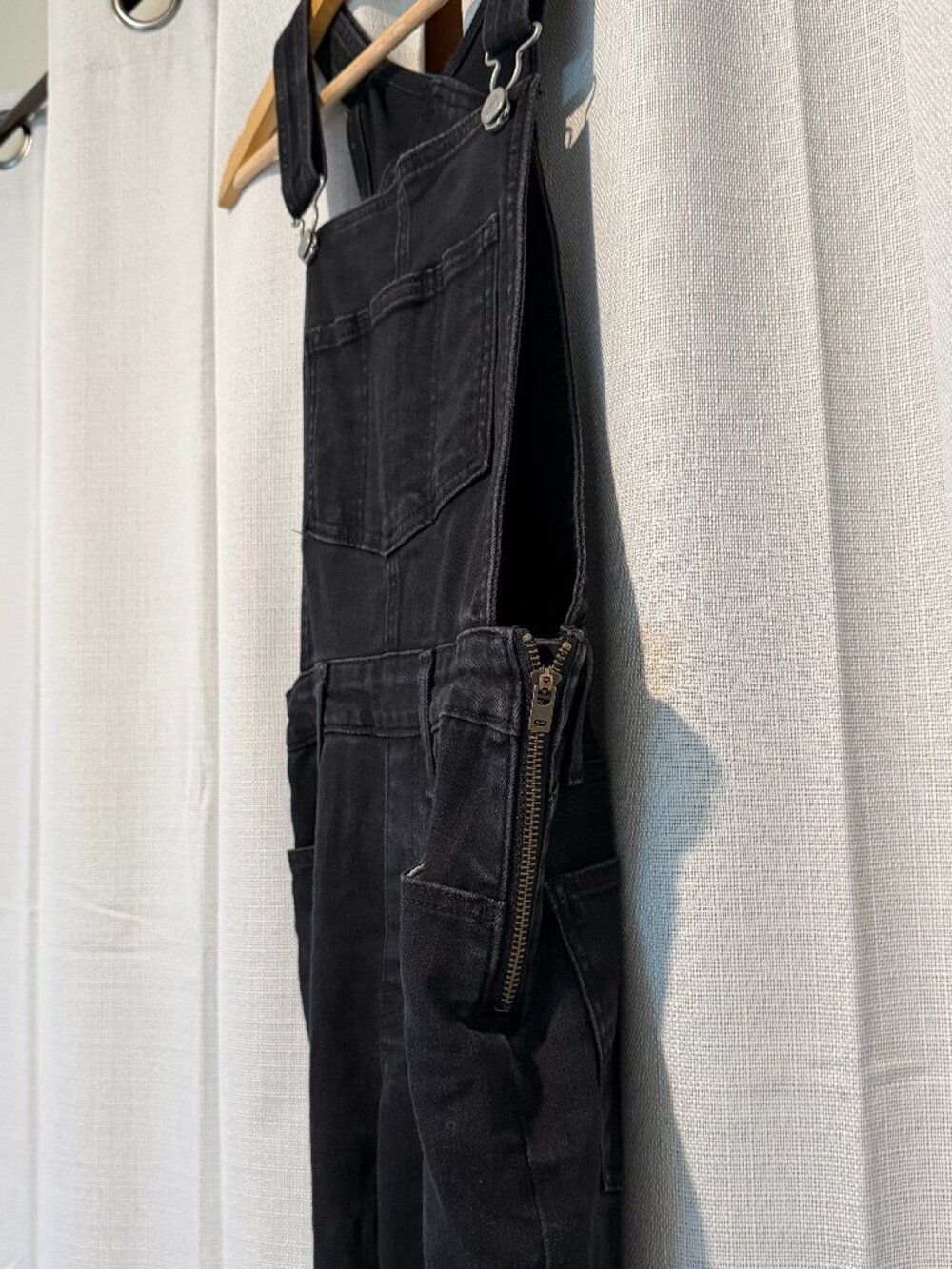 Levi's Black Cotton Blend Denim Overalls Jean Dungarees 27 - Picture 4 of 9